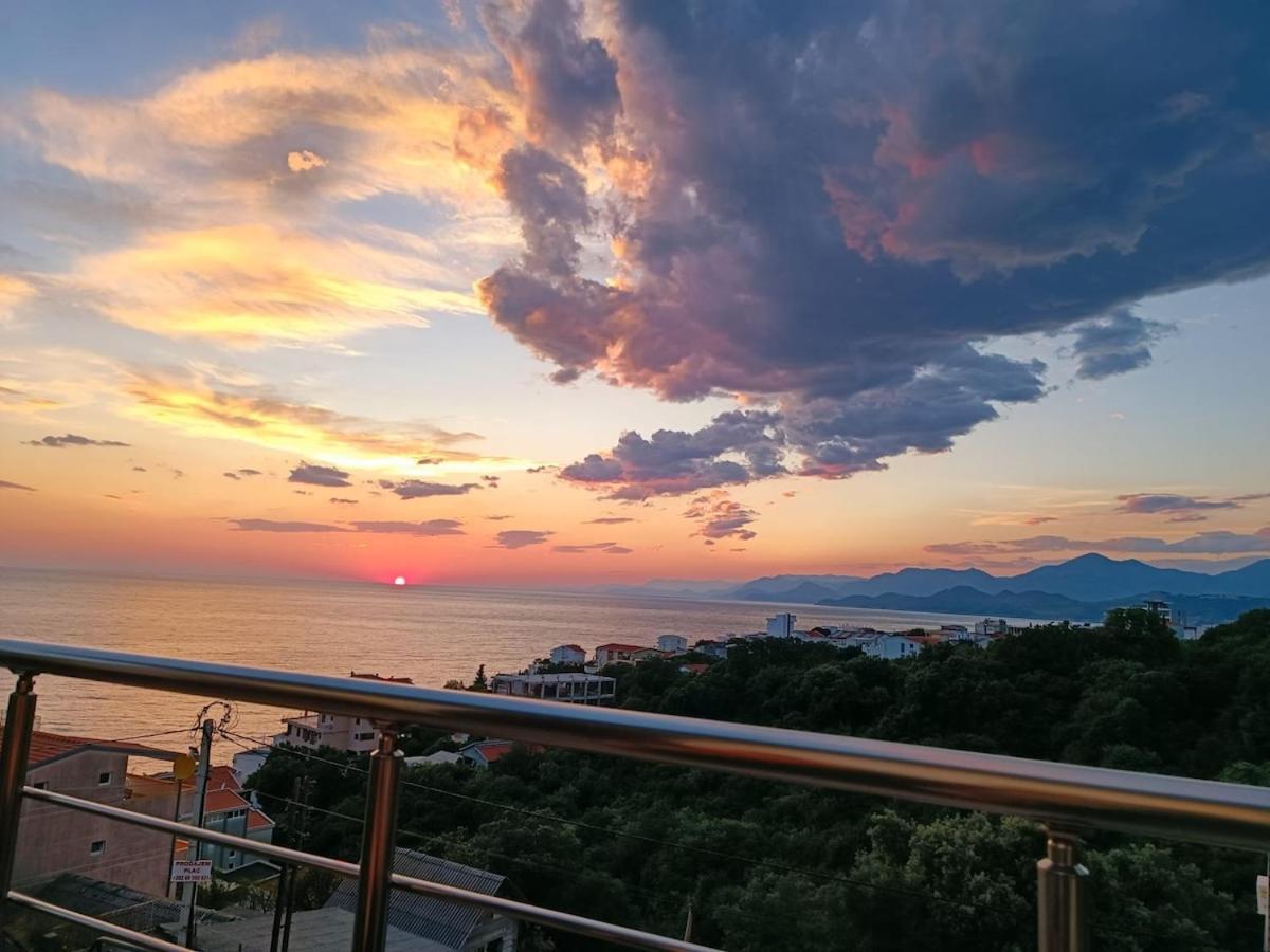 Carefree Apartments 乌尔齐尼 外观 照片