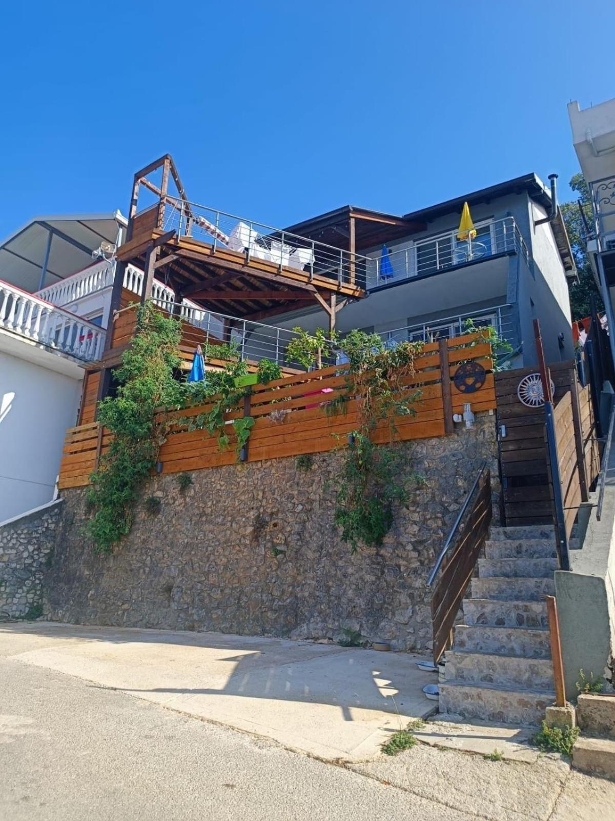 Carefree Apartments 乌尔齐尼 外观 照片